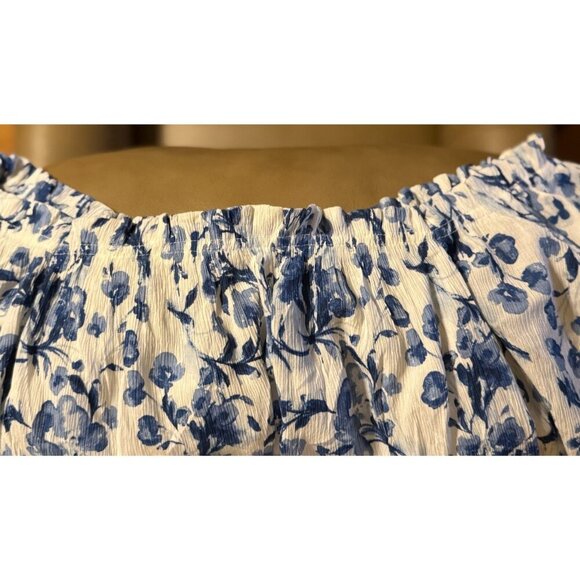 Abercrombie & Fitch Blouse Size Medium Resort Wear Packable Summer - Picture 3 of 5